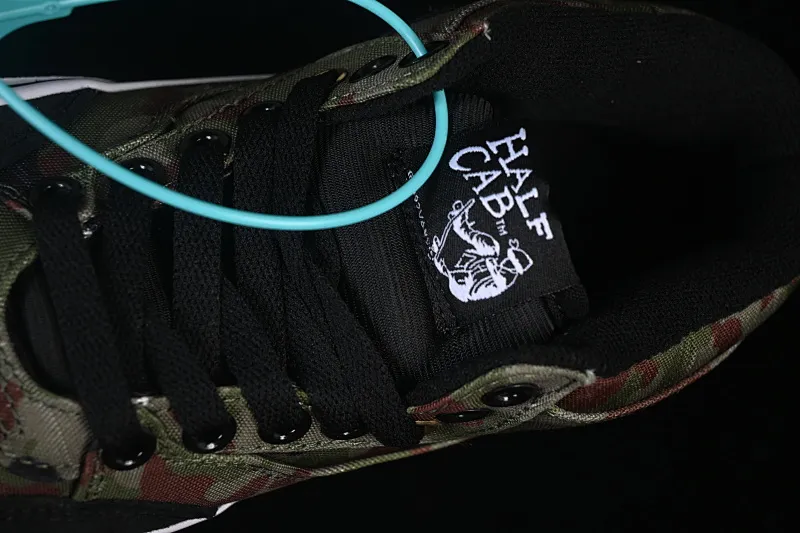 All categories Vans Vans series Vans Mid Vans China Vans Half Cab 33 Vans official retro casual simple versatile skateboard shoes VN000DZ3BLK